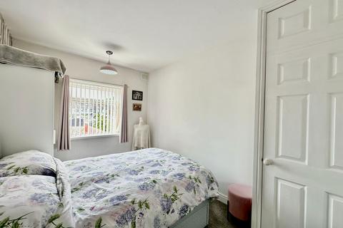 3 bedroom end of terrace house for sale, St. Nicholas Avenue, Hull HU4