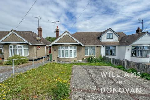 2 bedroom semi-detached bungalow for sale, Cotswold Avenue, Rayleigh