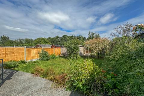 2 bedroom semi-detached bungalow for sale, Cotswold Avenue, Rayleigh