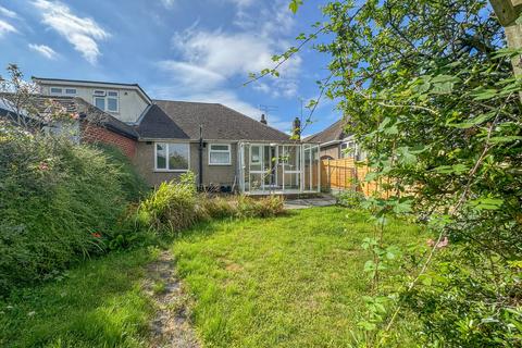 2 bedroom semi-detached bungalow for sale, Cotswold Avenue, Rayleigh