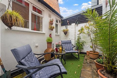 6 Cove Row, Weymouth, DT4 8TT