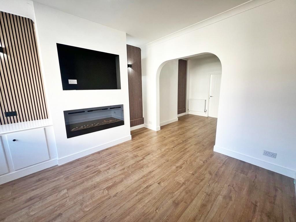 16 Taylor Street 8