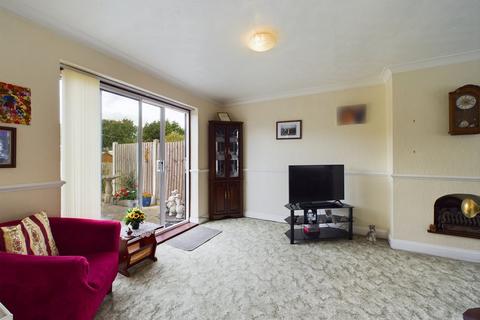 16 Hawthorne Road, Corringham, Stanford-le-hope, SS17 7TE