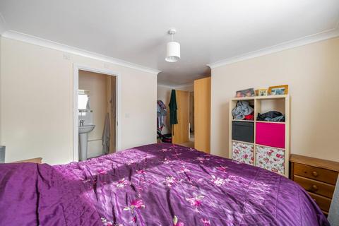 2 bedroom flat for sale, Swindon,  Wiltshire,  SN25