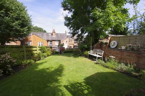 3 bedroom townhouse for sale, High Street, Repton