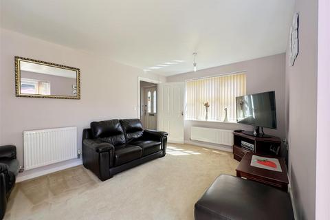 4 bedroom detached house for sale, Saxthorpe Road, Leicester LE5