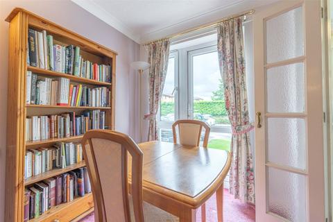 1 bedroom retirement property for sale, 27/117 West Savile Terrace, Edinburgh, EH9