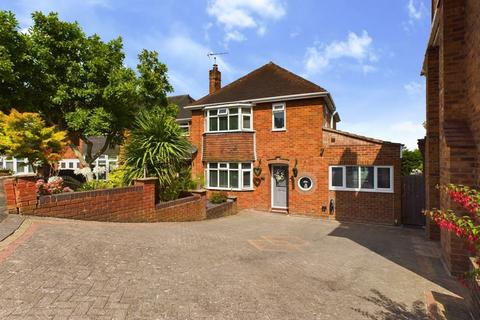 3 bedroom detached house for sale, Foxlands Avenue, Penn, Wolverhampton, WV4