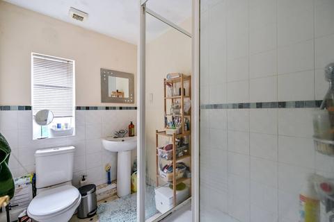2 Harding Spur, Slough, SL3 7GG