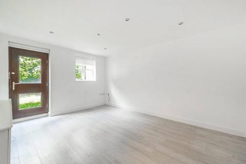 1 bedroom flat for sale, Yewtree Close, Harrow, HA2