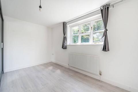 1 bedroom flat for sale, Yewtree Close, Harrow, HA2