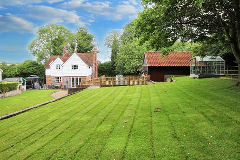 4 bedroom detached house for sale, The Maltings, Dunmow