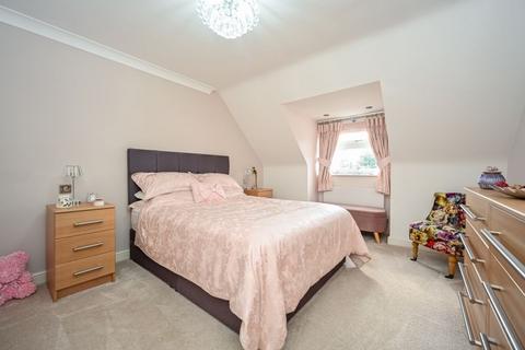 1b Cormorant Close, Brownhills, Walsall, WS8 6GA