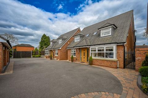 3 bedroom detached bungalow for sale, Cormorant Close, Brownhills, Walsall WS8 6GA