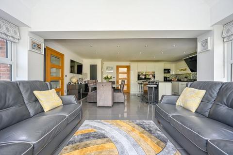 1a Cormorant Close, Brownhills, Walsall, WS8 6GA