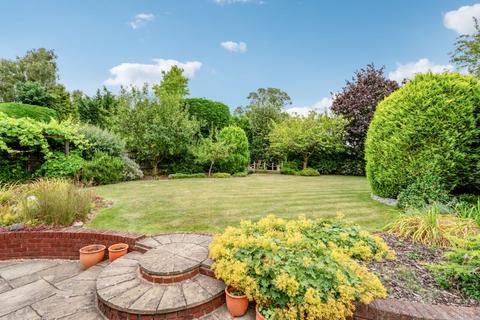 6 bedroom detached house for sale, Holywell Road, Studham