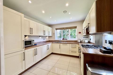 20 Ramblers Way, Sutton Coldfield, B75 5DJ