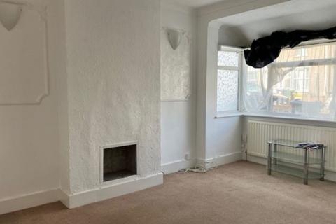 2 bedroom terraced house to rent, Wellington Road, Dartford