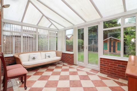 3 Torbay, Amington, Tamworth, B77 3QZ
