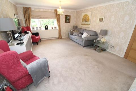 2 bedroom ground floor flat for sale, Banstead Village