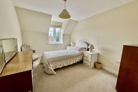 2 bedroom retirement property for sale, Marlow Road, Bourne End SL8