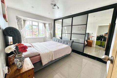 7 Fishermans Way, Bourne End, SL8 5LX