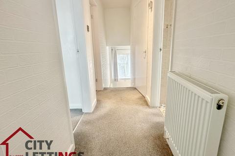 2 bedroom maisonette to rent, Foxhill Road East , Carlton