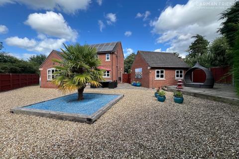 3 bedroom detached house for sale, Orchard Grove, Farndon, CH3