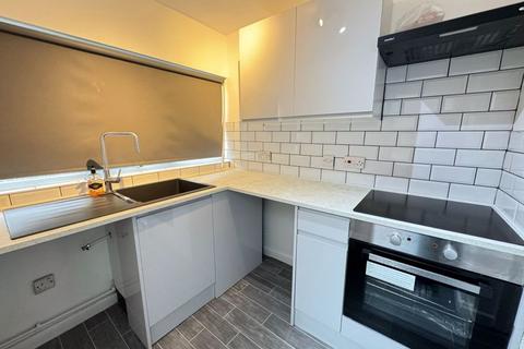 2 bedroom terraced house to rent, Mowbray Street, Halliwell, Bolton * AVAILABLE NOW *