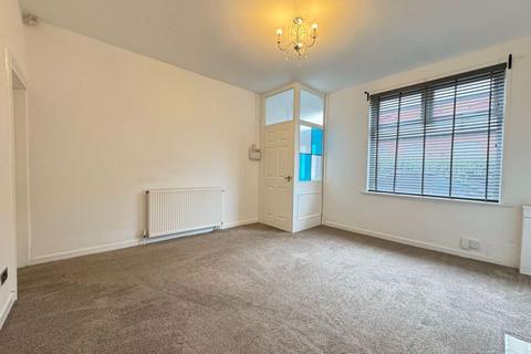 2 bedroom terraced house to rent, Mowbray Street, Halliwell, Bolton * AVAILABLE NOW *