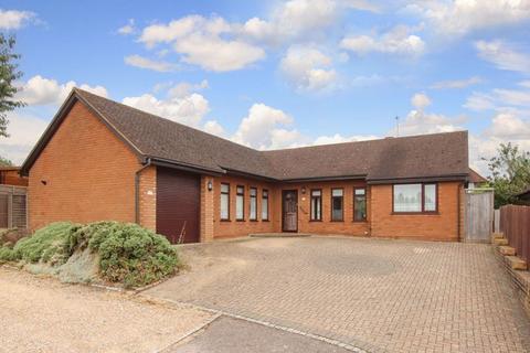 4 bedroom detached bungalow for sale, Cherry Gardens, Tring