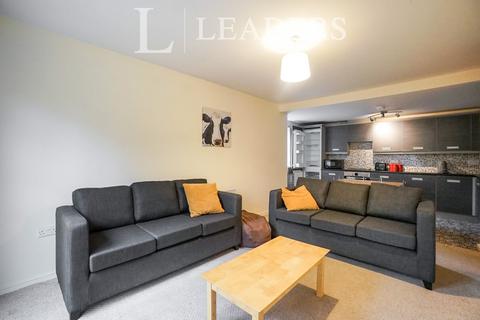 2 bedroom apartment to rent, Ladybarn Court, Fallowfield, Manchester, M14