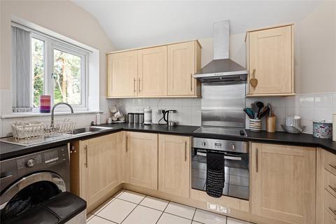 2 bedroom apartment for sale, The Pines, Leeds, LS17