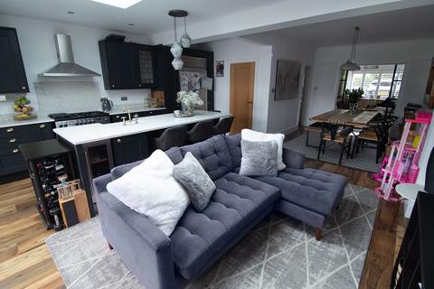 123 Cranleigh Road, Southbourne, Bournemouth, BH6 5JY