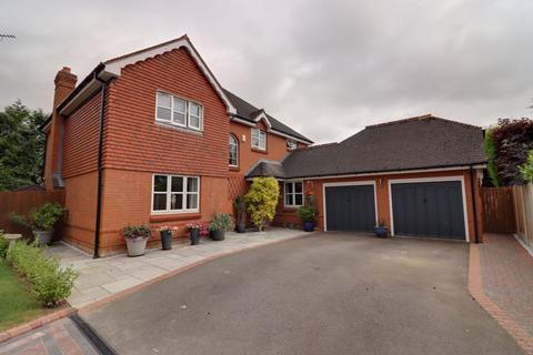 5 bedroom detached house for sale, Meadowbank Avenue, Stafford ST18