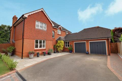 5 bedroom detached house for sale, Meadowbank Avenue, Stafford ST18