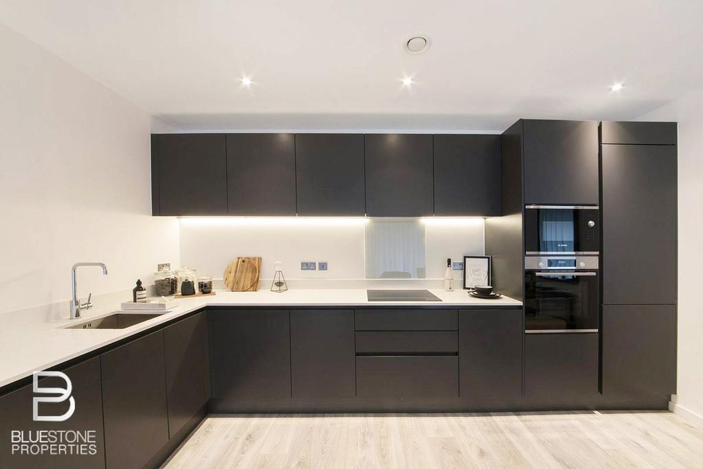 Apartment in Purley - View 3