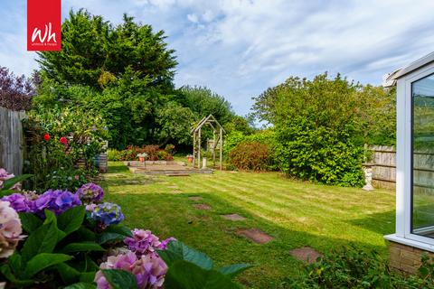 3 bedroom detached house for sale, Queen Mary Avenue, Hove