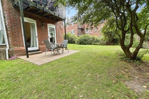 2 bedroom ground floor flat for sale, 64 Lansdowne Road, Bournemouth BH1