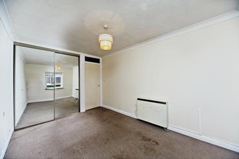2 bedroom apartment for sale, Autumn Lodge, (South Croydon) CR2