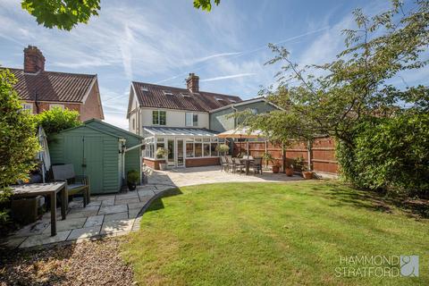 3 bedroom semi-detached house for sale, London Road, Attleborough