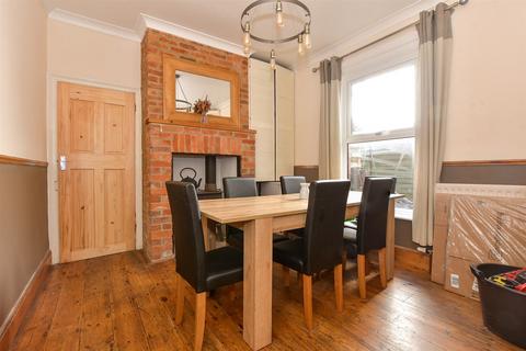 5 bedroom end of terrace house for sale, Carisbrooke Road, Newport, Isle of Wight