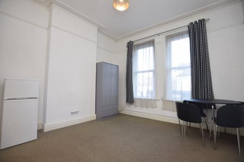 Studio to rent, Seamoor Road, Bournemouth,