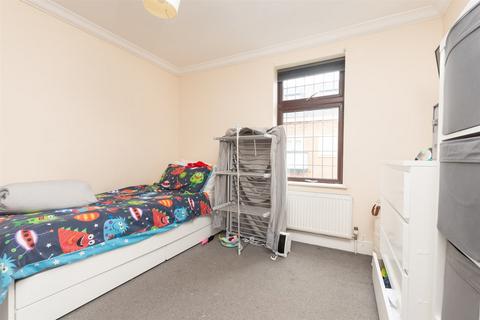 2 bedroom terraced house for sale, East Road, Welling, Kent