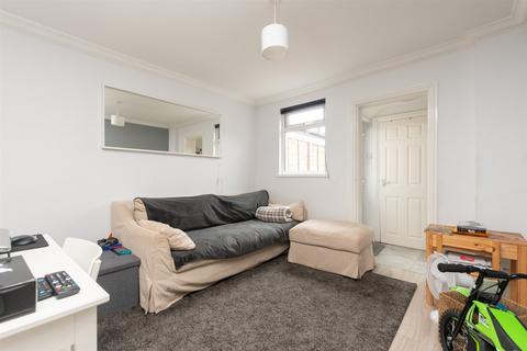 8 East Road, Welling, DA16 3DT