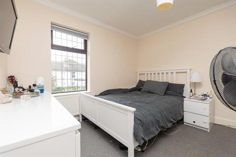 2 bedroom terraced house for sale, East Road, Welling, Kent