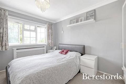 8 Plashet Gardens, Brentwood, CM13 2BS