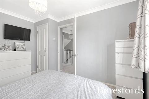 8 Plashet Gardens, Brentwood, CM13 2BS