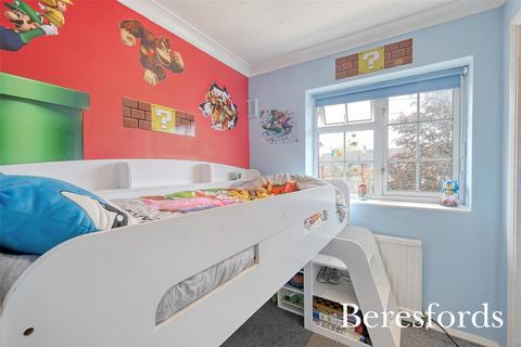 8 Plashet Gardens, Brentwood, CM13 2BS