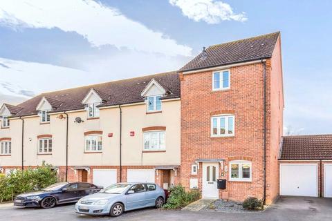 4 bedroom terraced house for sale, Baxendale Road, Chichester, West Sussex, PO19